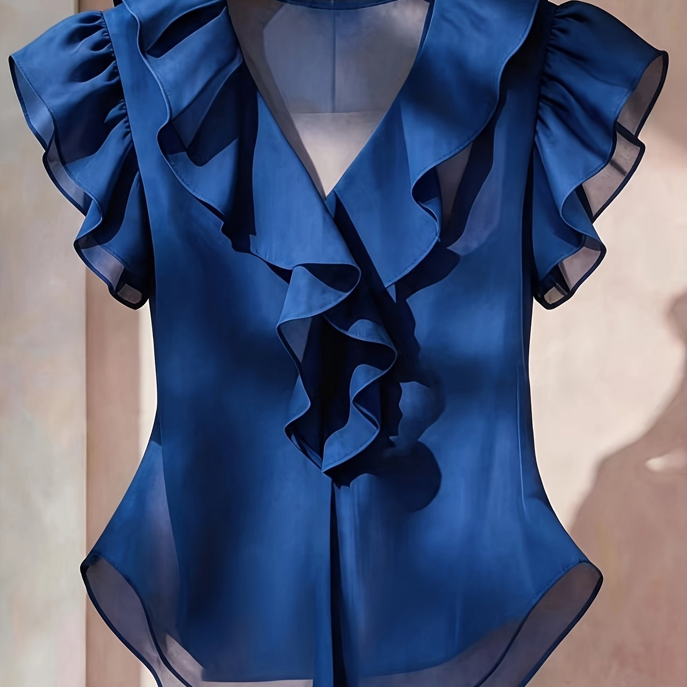 Damen Rüschenbluse mit V-Ausschnitt und Volantärmeln – Elegante Chiffonbluse für Büro und besondere Anlässe