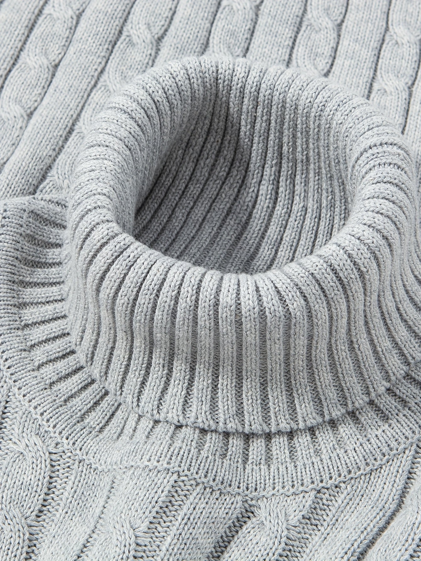 Herren Strickpullover mit Zopfmuster – Rollkragen, stilvoll & bequem, ideal für Freizeit und Alltag