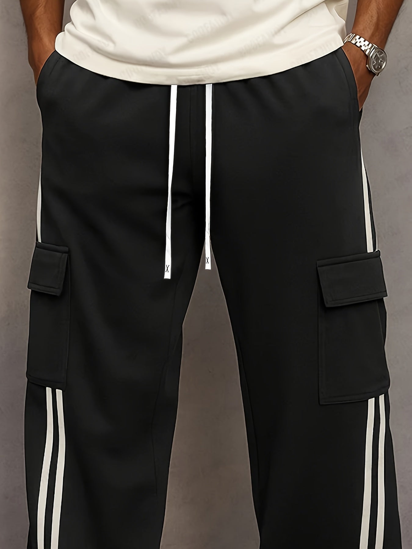 Herren Cargo Jogginghose mit Streifen und Taschen – Streetwear Stil, Relaxed Fit