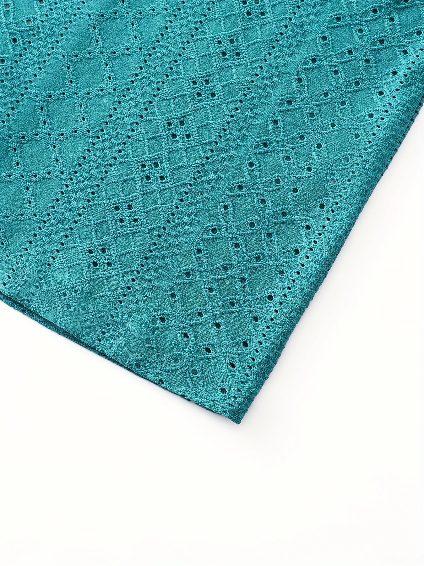 Herren Kurzarm-Hemd mit geometrischem Lochmuster und modernem Schnitt – Ideal für Urlaub, Freizeit & Sommer-Outfits