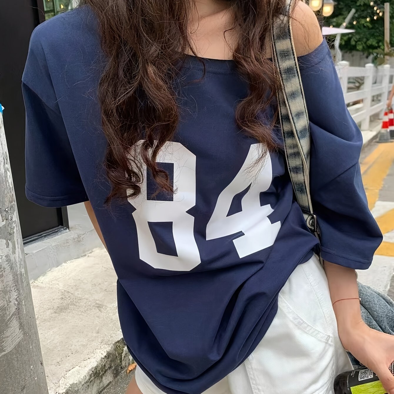 Damen Oversize Varsity-Style T-Shirt mit Zahlendruck – Lockeres Streetwear für Freizeit & Alltag