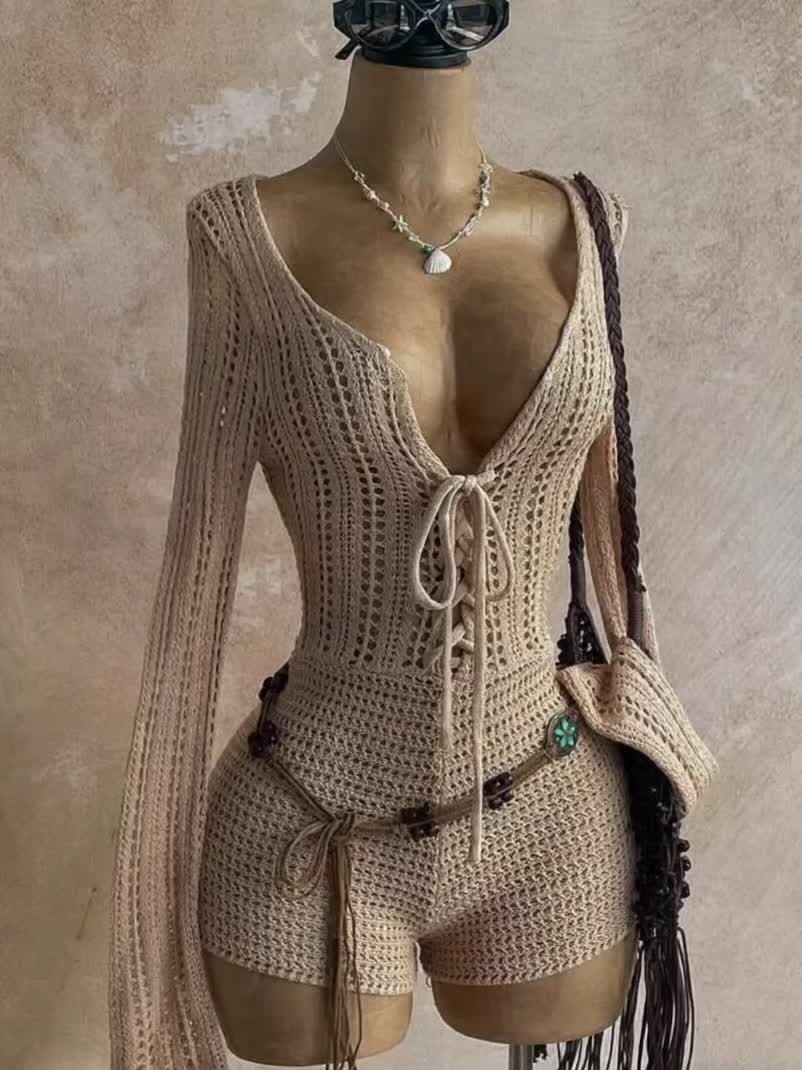 Damen Boho Strick-Jumpsuit mit tiefem Ausschnitt und Schnürung – Eleganter Einteiler für Strand & Urlaub