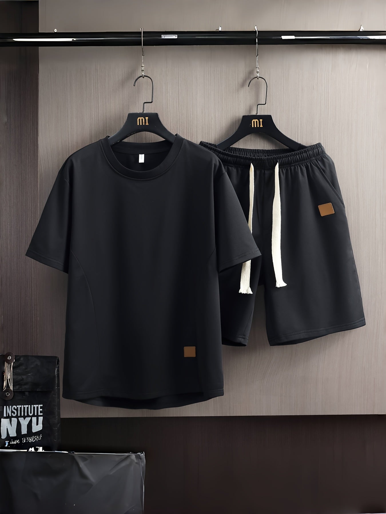 Herren Freizeit Set T-Shirt und Shorts – Modernes Lounge Outfit für Alltag und Sport