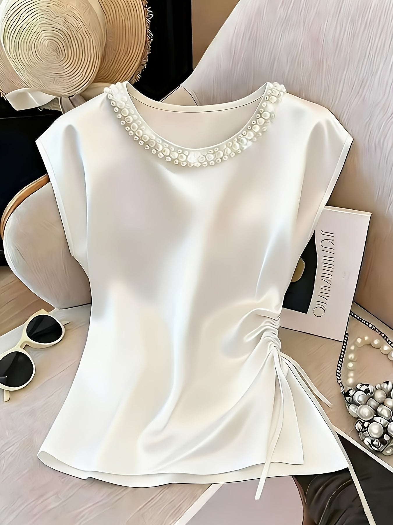 Damen Elegante Bluse mit Perlenkragen und Raffungsdetail – Stilvolles Kurzarm-Oberteil für festliche Anlässe oder Büro