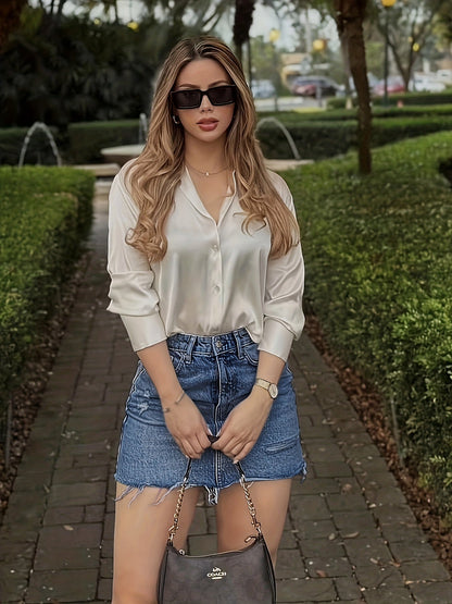 Damen Eleganter Streetstyle Jeansrock mit Satinbluse – Perfekt für Alltag & Freizeit