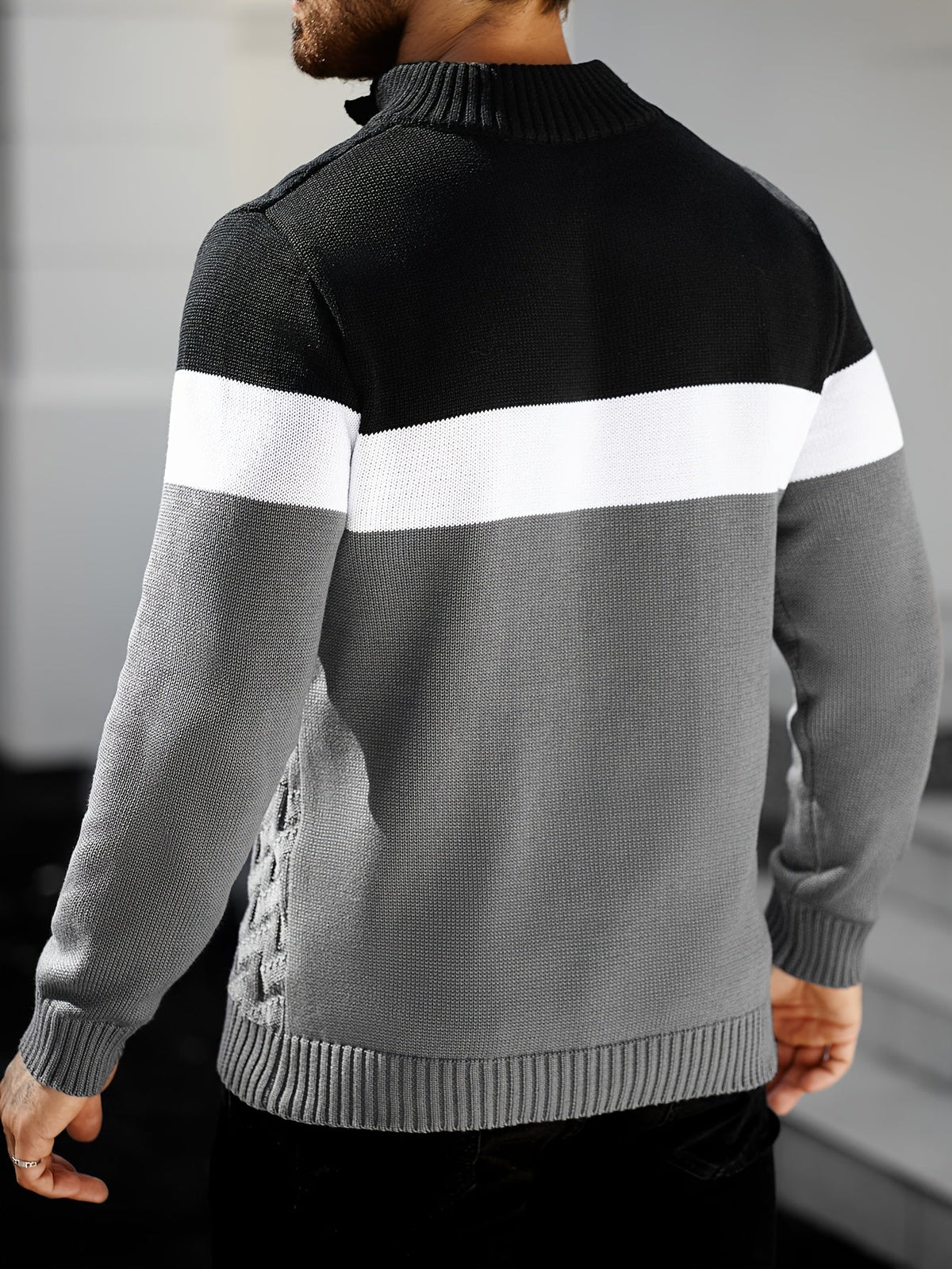Herren Grobstrickpullover mit Stehkragen und Knopfleiste, mehrfarbig