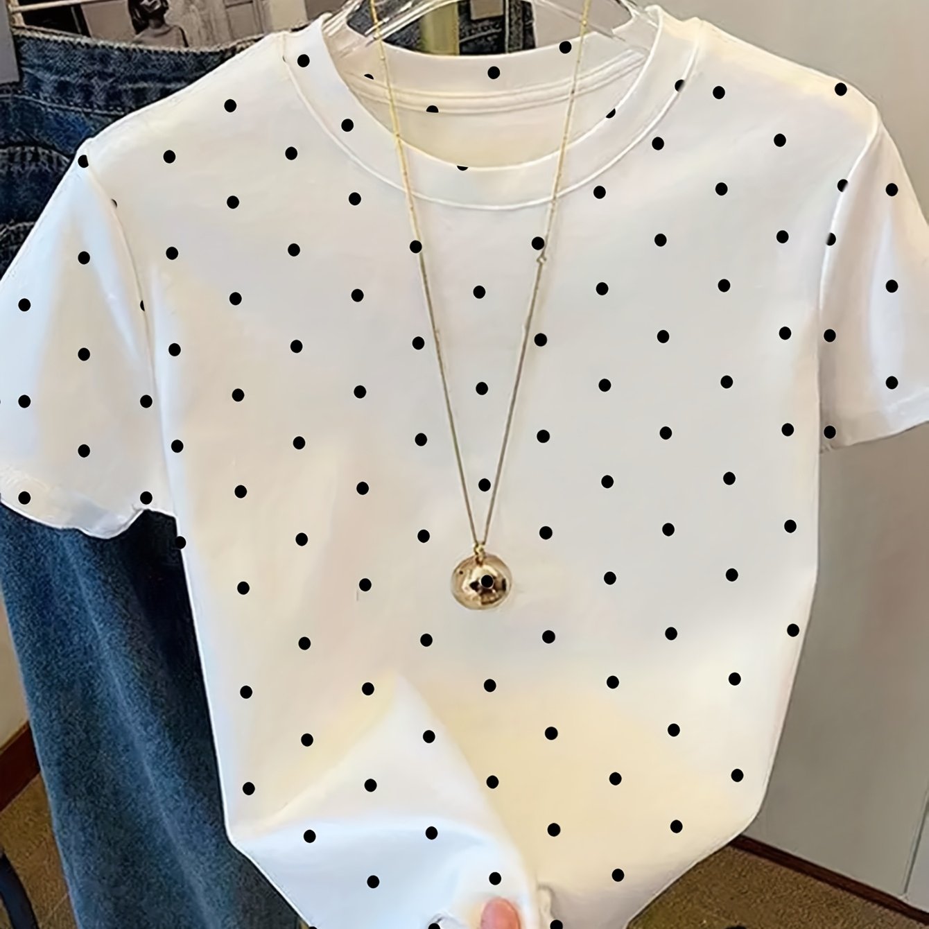 Damen Polka Dot T-Shirt – Modisches Freizeitshirt mit Punkten, ideal für Alltag und Büro