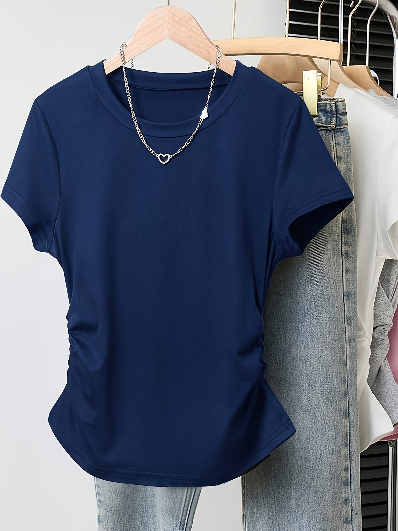 Damen Basic T-Shirt mit Raffung und Rundhalsausschnitt – Alltag & Freizeit