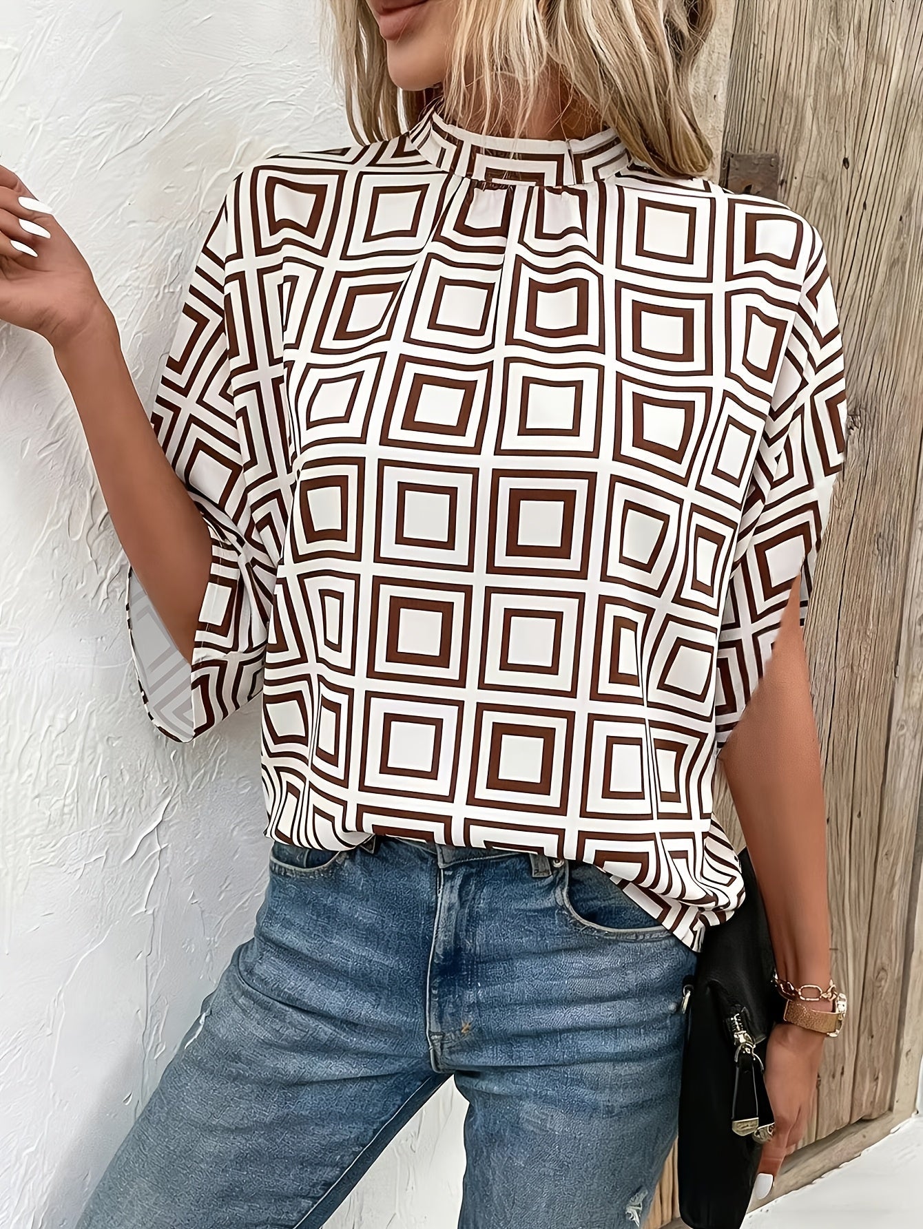 Damen Bluse mit Stehkragen und geometrischem Muster – Modischer Alltags- und Büro-Look