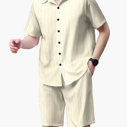 Herren Freizeit Set – Kurzarm Hemd und Shorts im modernen Stil für Sommer und Alltag