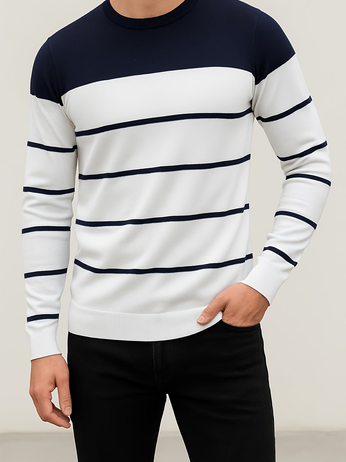 Herren Rundhals Pullover mit Blockstreifen und Rippbündchen