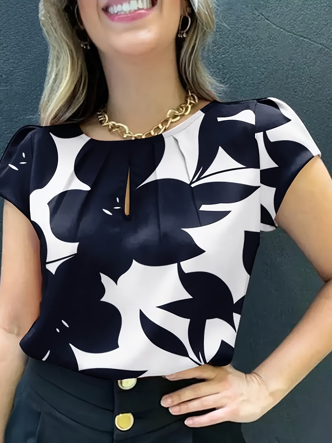 Damen Bluse mit modernem Print, Kurzarm, eleganter Büro- und Freizeitstil
