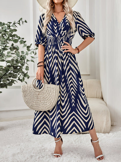 Damen Maxikleid mit Chevron-Muster und Wickelausschnitt – Eleganter Alltags- und Anlasslook