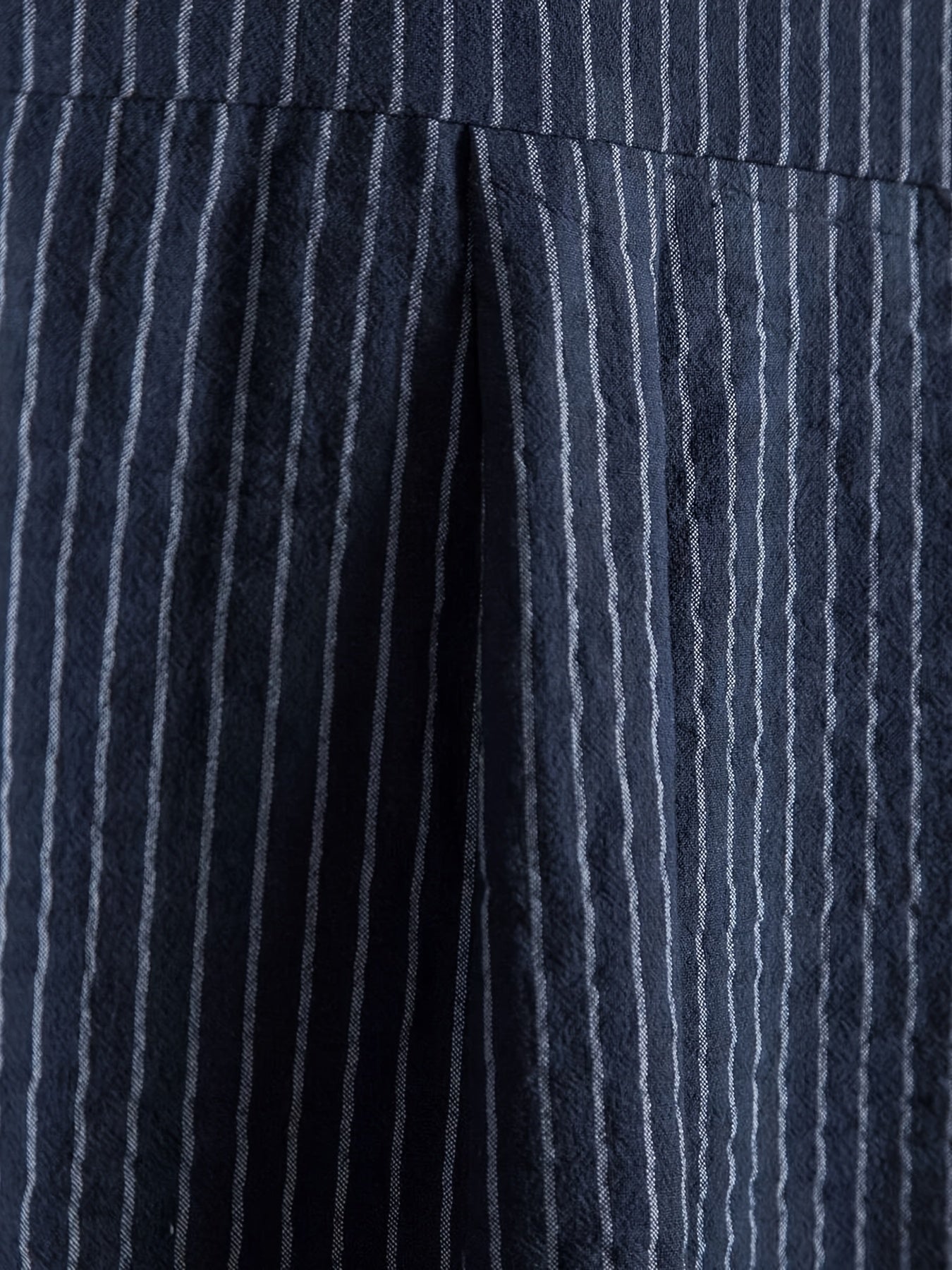 Herren Freizeit Hemd mit Stehkragen und Streifen – Modernes Kurzarmshirt für Alltag und Büro