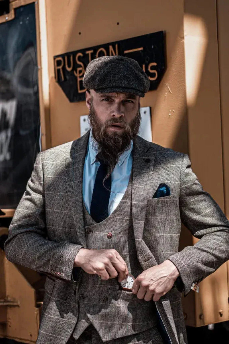 Dreiteiliger Herrenanzug im Vintage-Look mit Karomuster