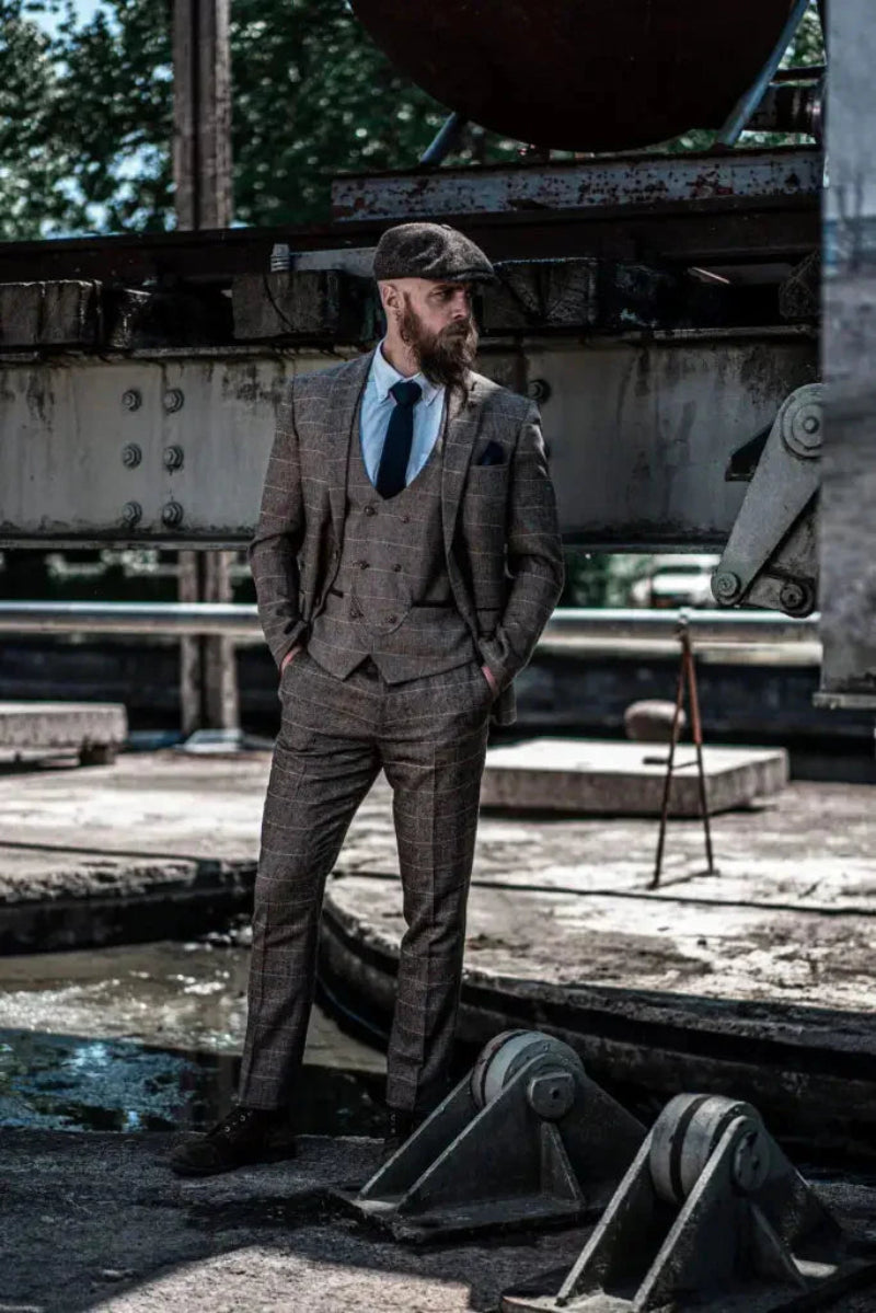 Dreiteiliger Herrenanzug im Vintage-Look mit Karomuster