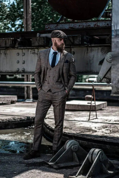 Dreiteiliger Herrenanzug im Vintage-Look mit Karomuster