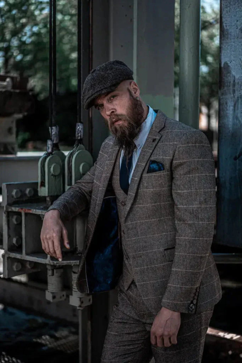 Dreiteiliger Herrenanzug im Vintage-Look mit Karomuster