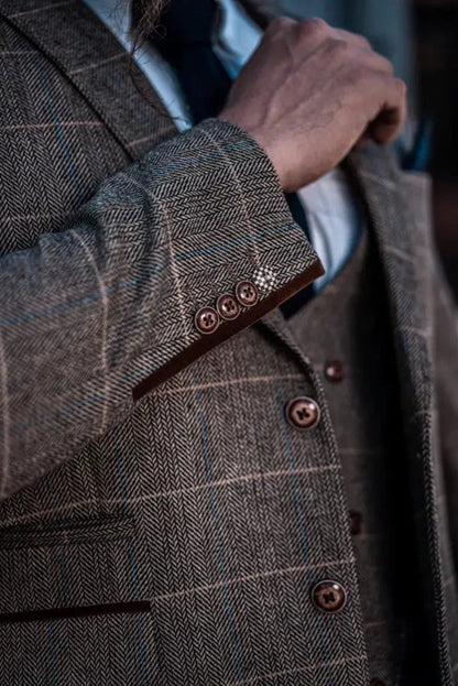 Dreiteiliger Herrenanzug im Vintage-Look mit Karomuster