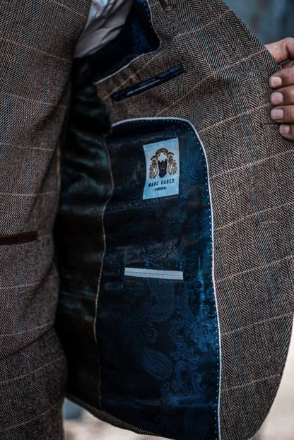 Dreiteiliger Herrenanzug im Vintage-Look mit Karomuster