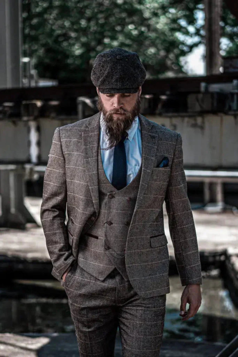 Dreiteiliger Herrenanzug im Vintage-Look mit Karomuster