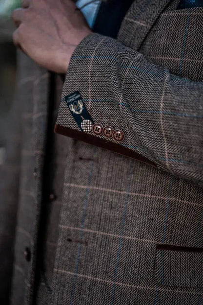 Dreiteiliger Herrenanzug im Vintage-Look mit Karomuster