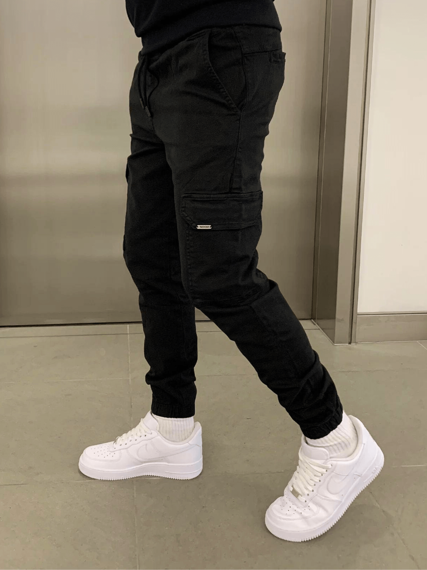 Moderne Herren Cargo-Jogger mit Tunnelzug