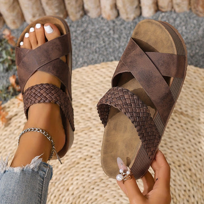Damen Plateau-Sandalen mit Flecht- und Kreuzriemen – Modische Sommerschuhe für Alltag und Urlaub