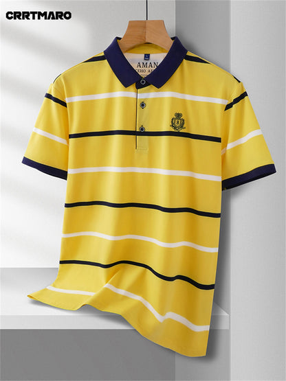 Herren Poloshirt mit Streifenmuster und gesticktem Wappen – Klassisch, Elegant, Freizeit