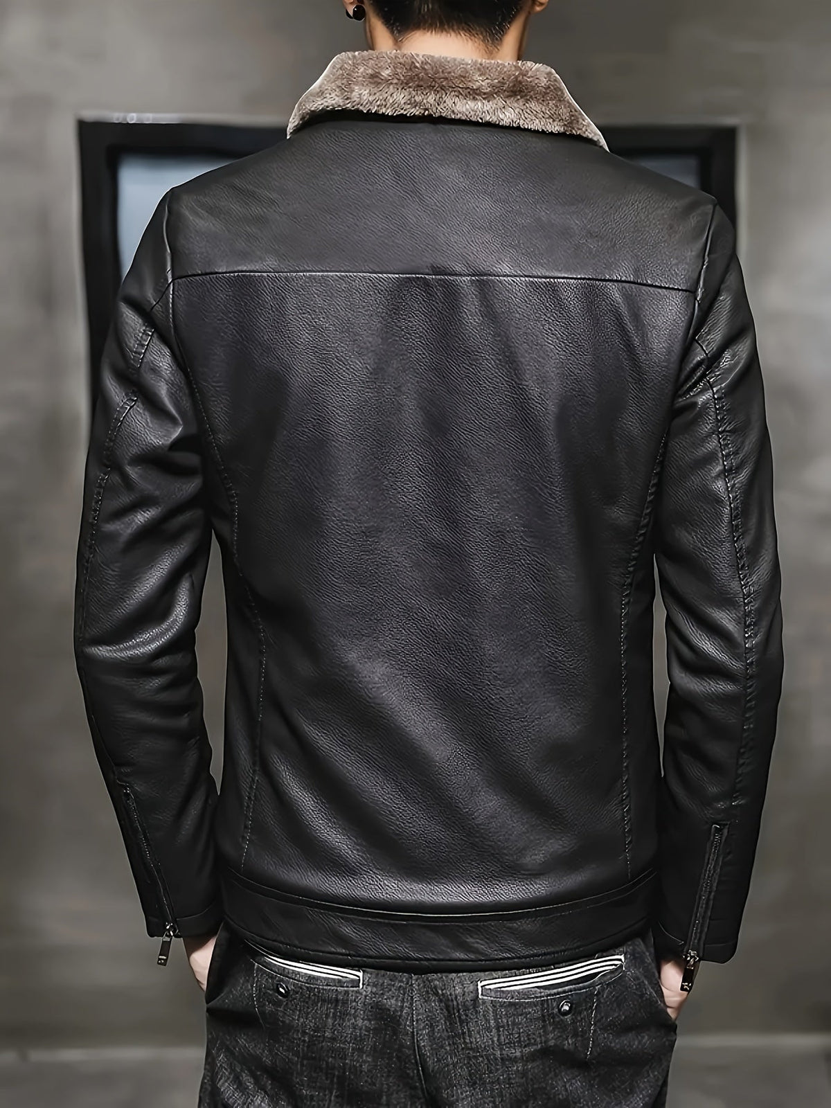 Herren Jacke Schwarz mit Fellimitat-Futter und Kragen