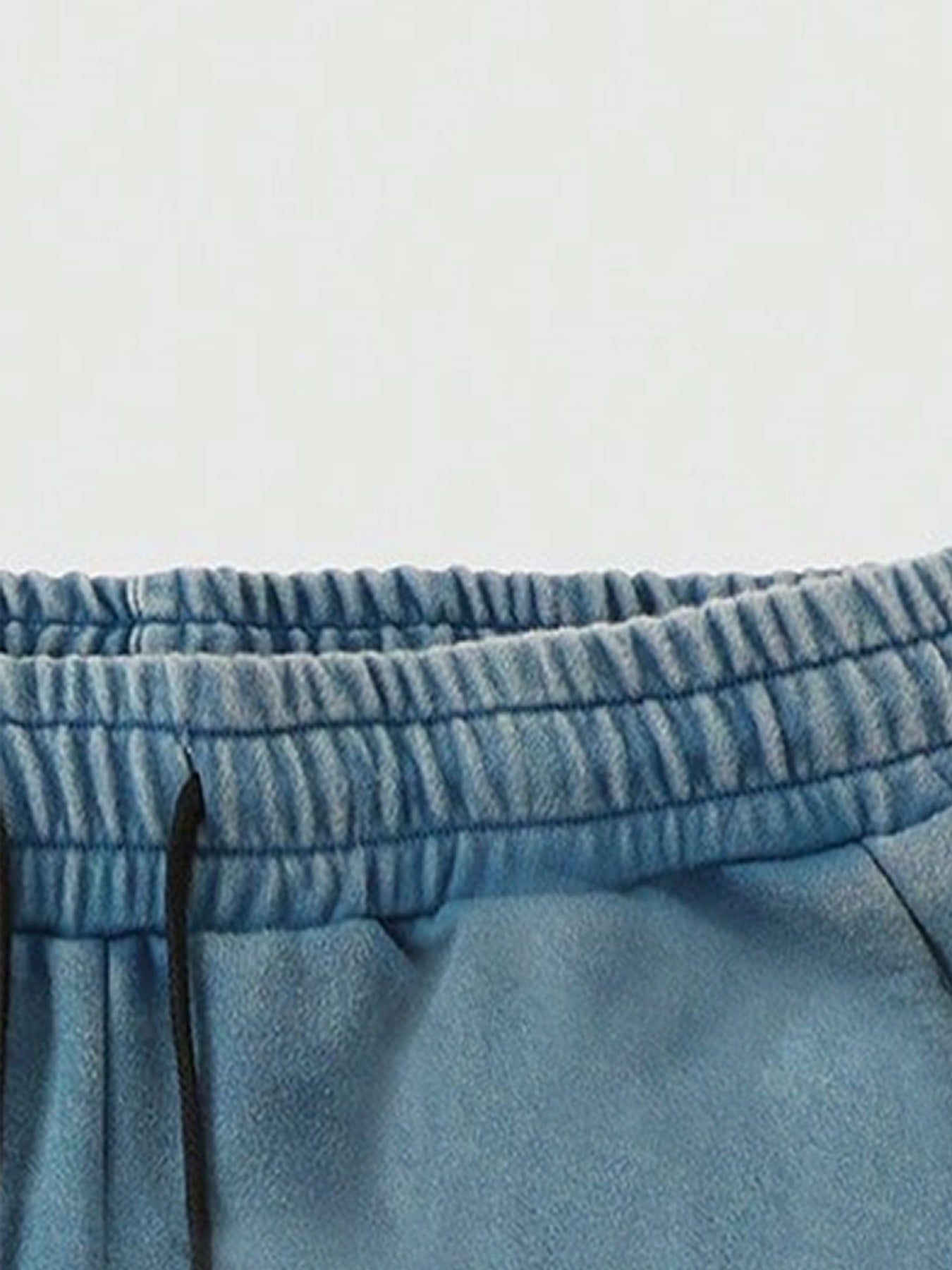 Herren Streetwear Shorts mit „Hustle“-Print – Lässige Freizeithose mit Kordelzug