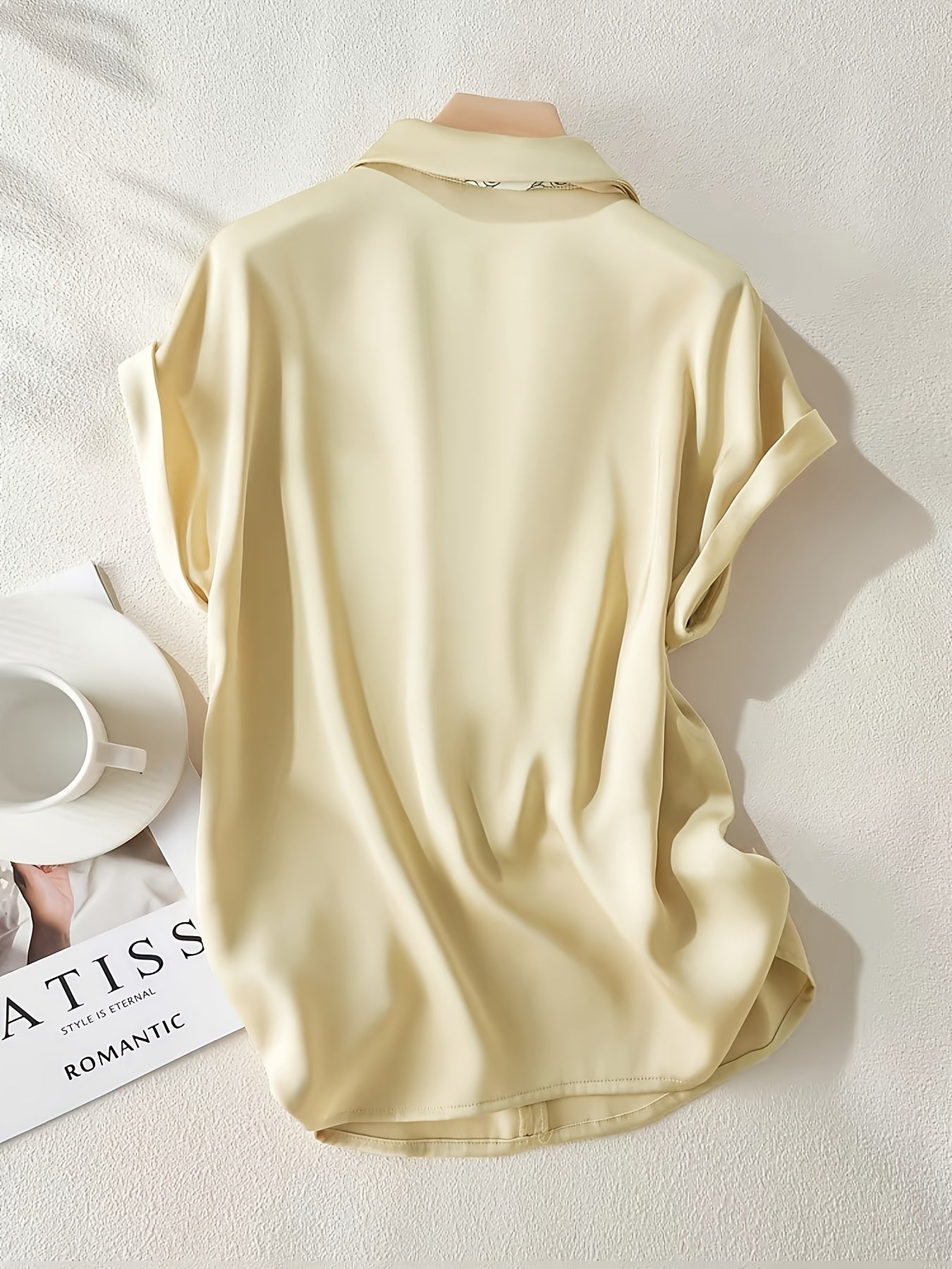 Damen Bluse mit Kurzarm und dekorativem Halstuch – Eleganter Business- und Freizeitstil