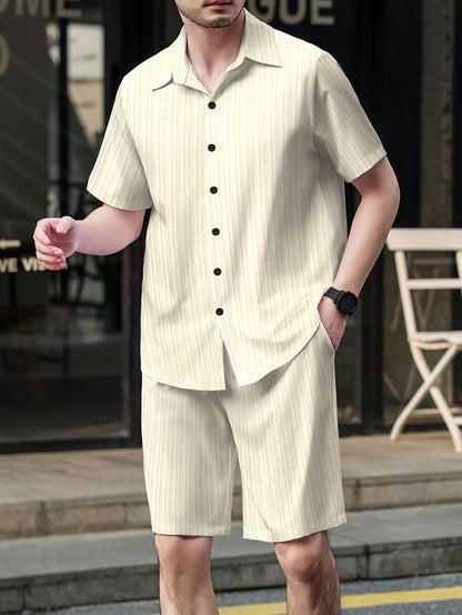 Herren Freizeit Set – Kurzarm Hemd und Shorts im modernen Stil für Sommer und Alltag