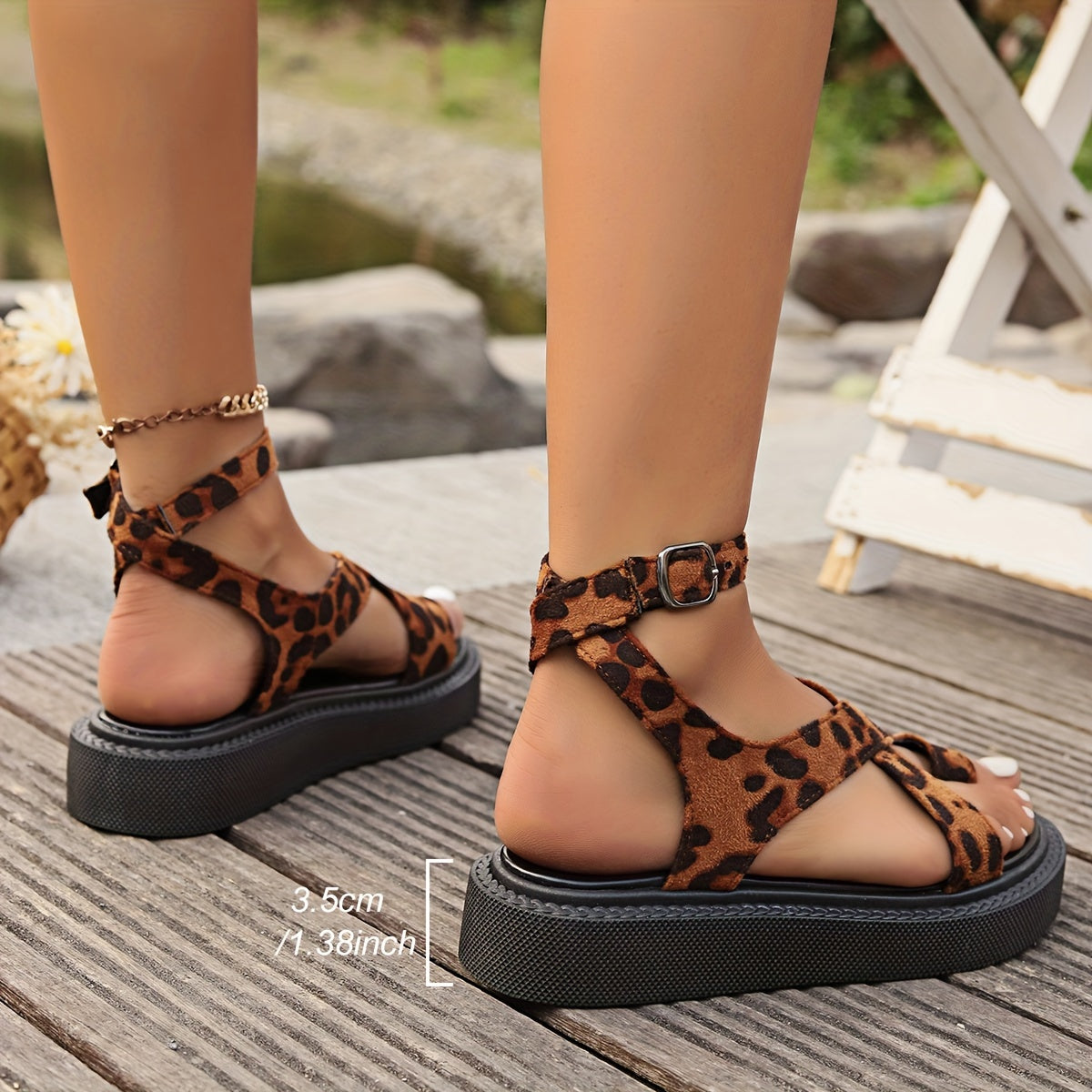 Damen Plateau-Sandalen mit Leopardenmuster – Modische Sommer-Sandaletten mit Riemchen und Schnalle