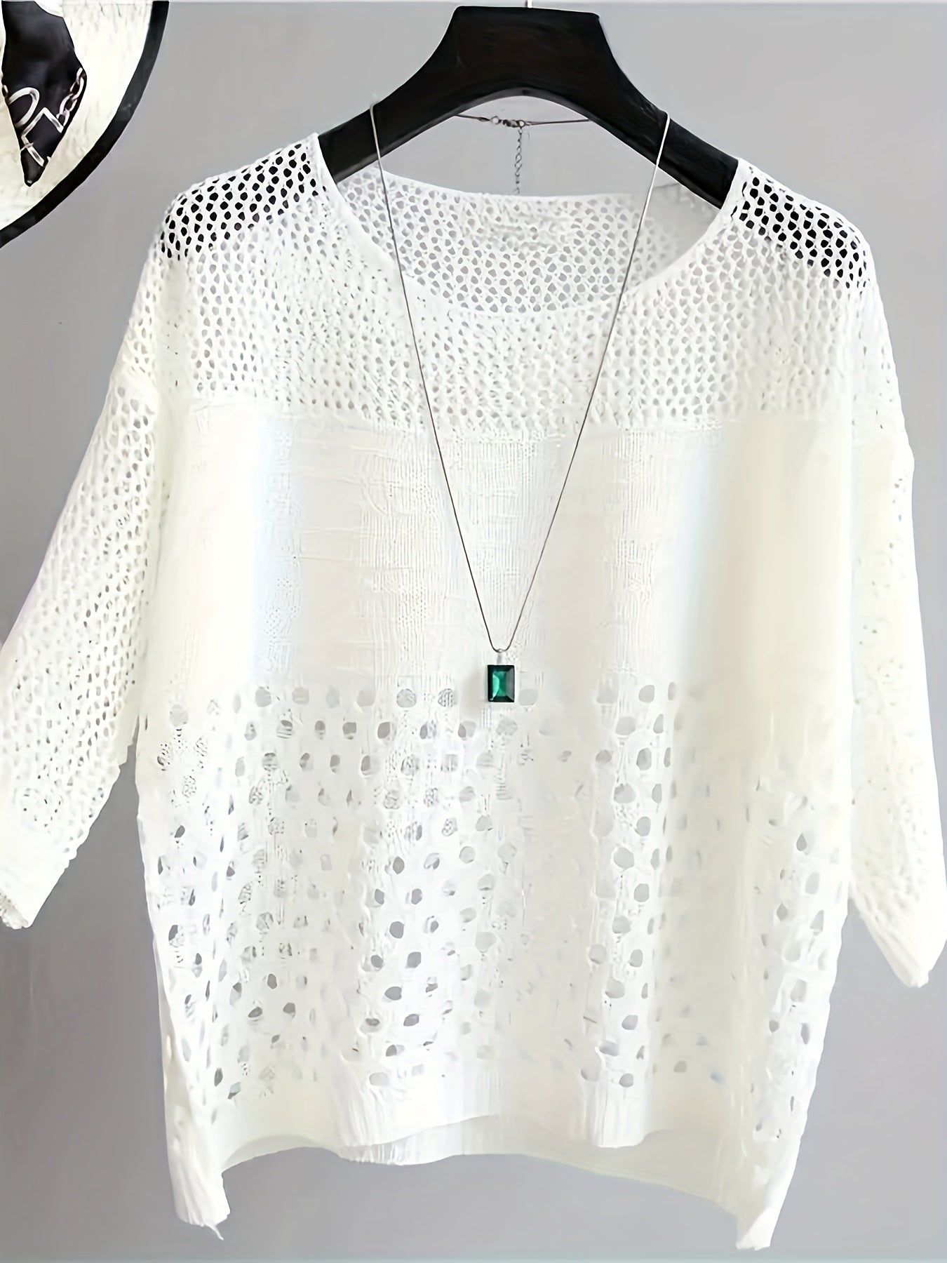 Damen Locker Geschnittenes Strickshirt mit Häkeldesign und Modernem Look