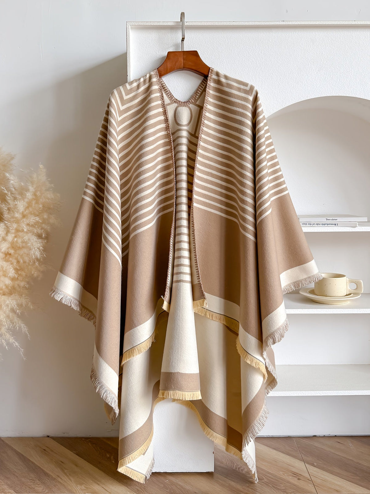 Damen Poncho Cape mit Streifenmuster – Eleganter Überwurf im klassischen Stil für vielseitige Outfits
