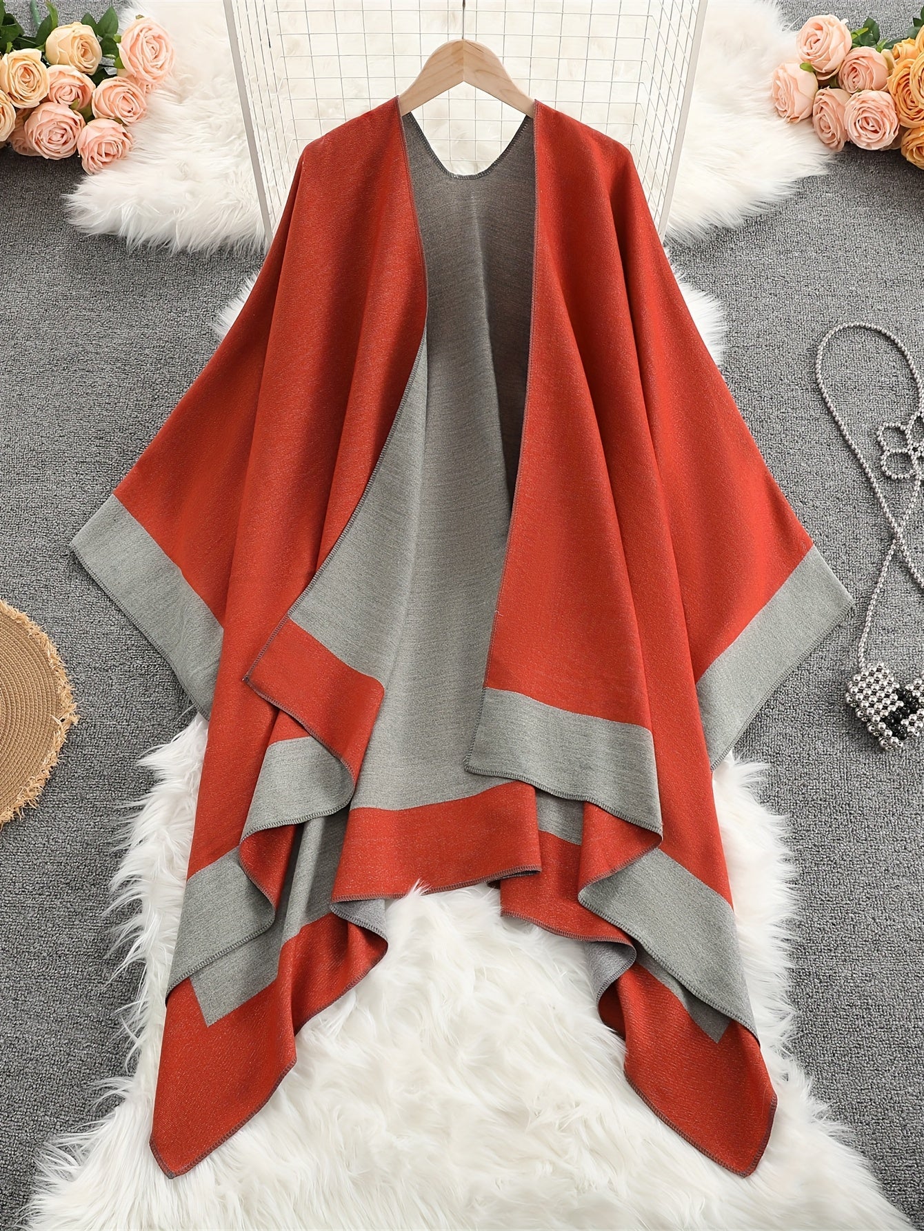 Damen Poncho Cape mit offenem Schnitt und geometrischem Muster – Boho Stil für Freizeit und Alltag
