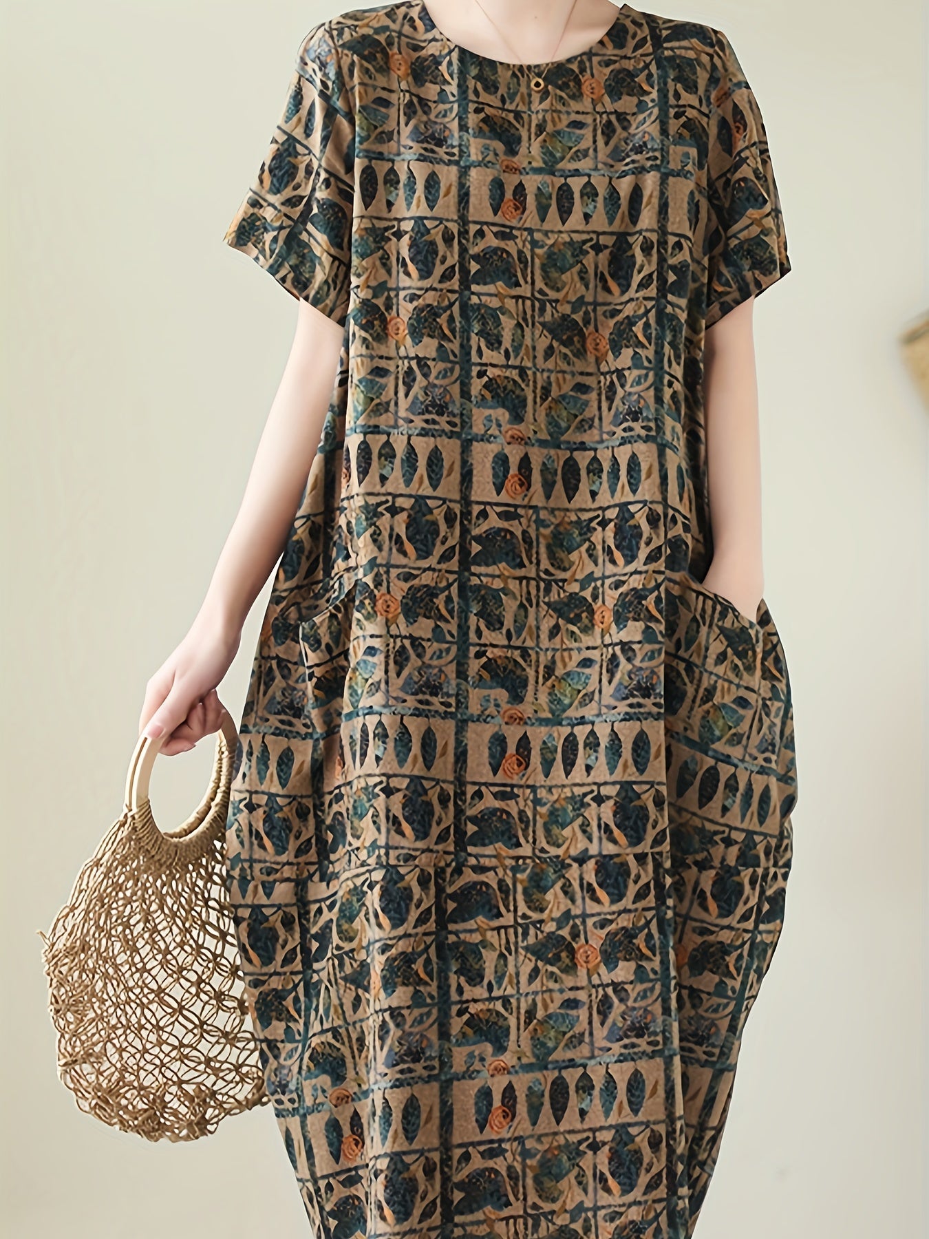 Damen Freizeitkleid mit geometrischem und botanischem Muster, lockerer Oversize-Stil, ideal für Alltag und Freizeit