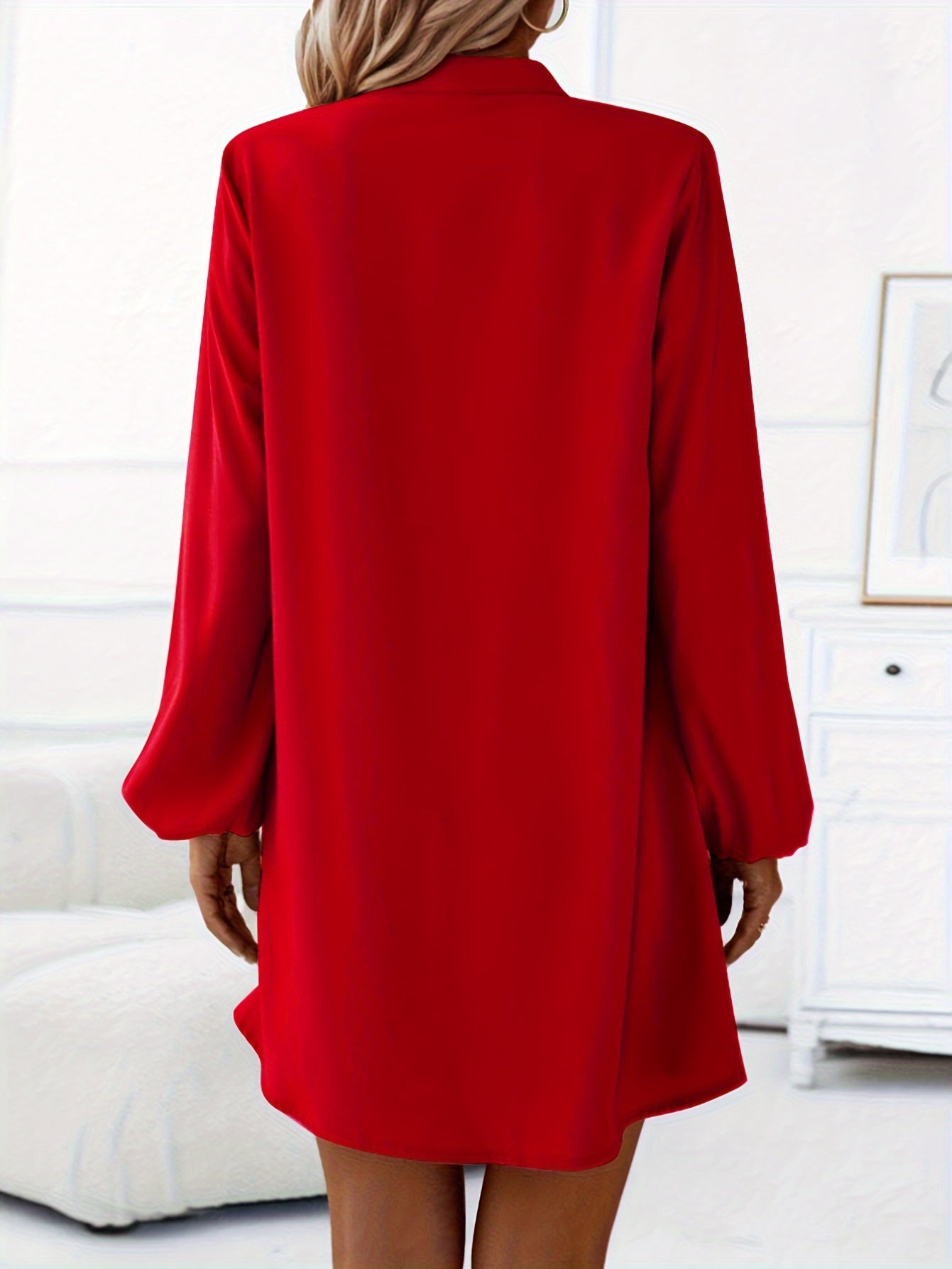 Damen Elegantes Freizeitkleid mit Knopfleiste und V-Ausschnitt – Lässig Modern für Alltag & Büro