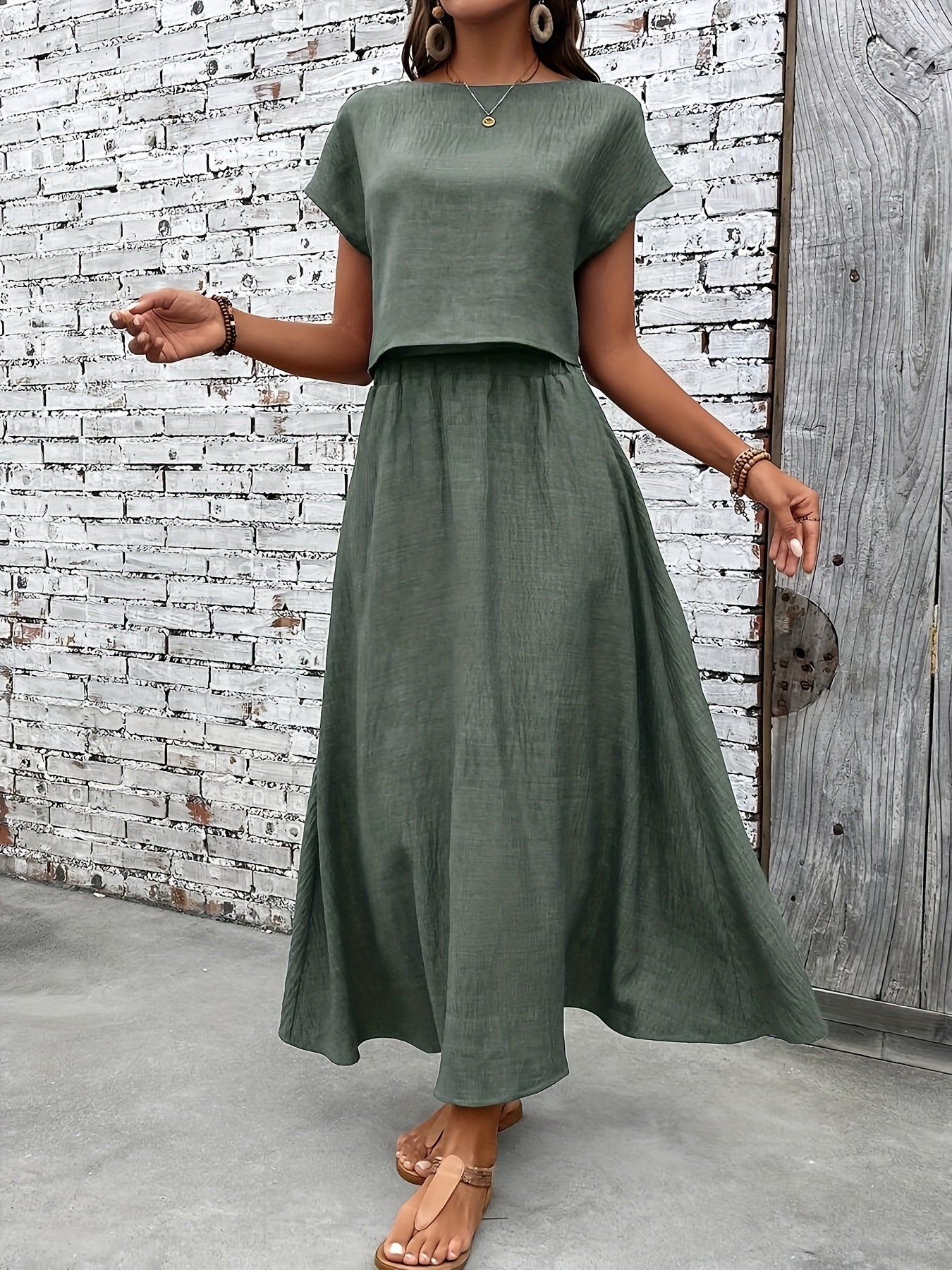 Damen Zweiteiliges Set – Elegantes Sommer-Outfit mit Crop Top und Maxirock, Modernes Freizeit-Ensemble