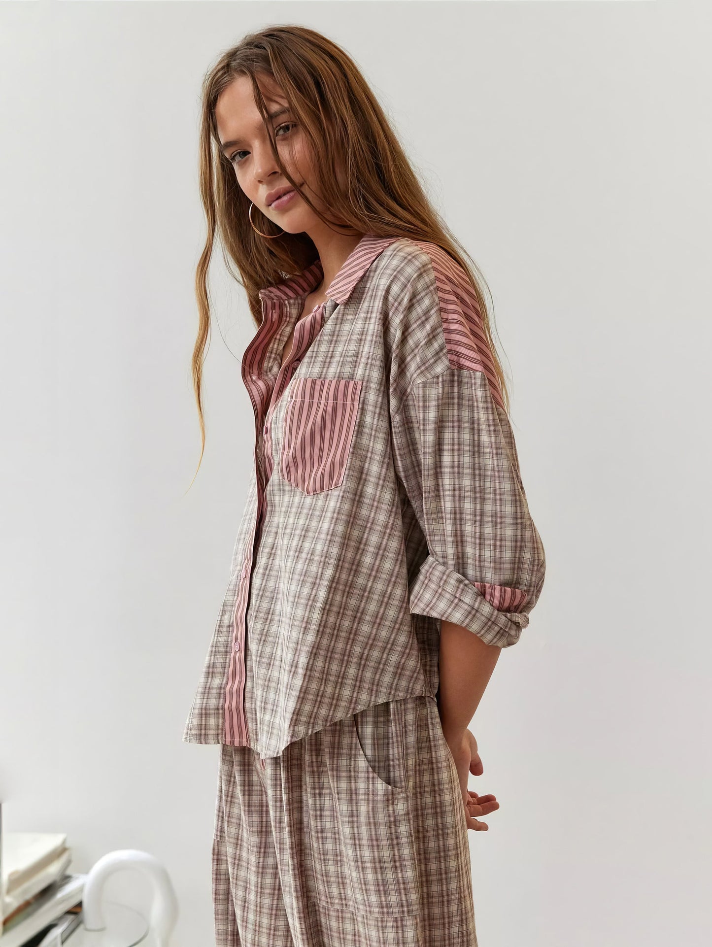 Damen Oversize Hemd im Lässig-Stil mit Streifen und Karomuster – Modisches Freizeitshirt
