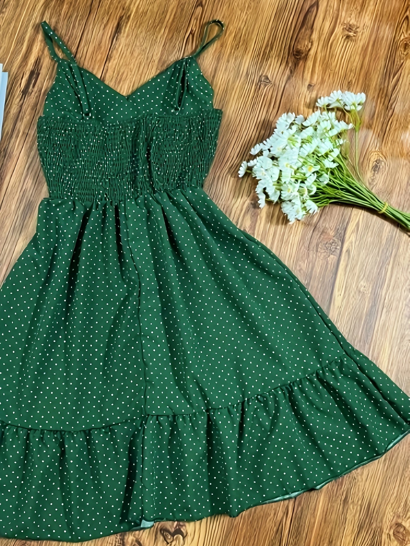 Damen Polka Dot Trägerkleid mit Knopfleiste und Rüschen – Vintage Style Freizeitkleid