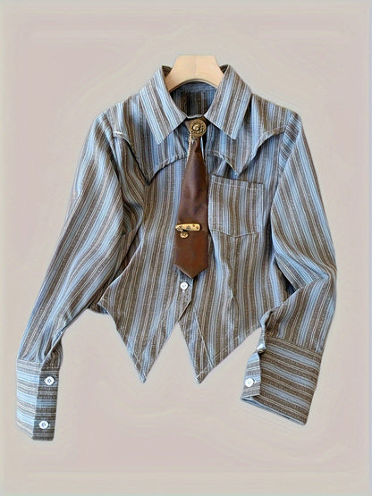 Gestreifte Bluse mit Spitzsaum & Krawatte