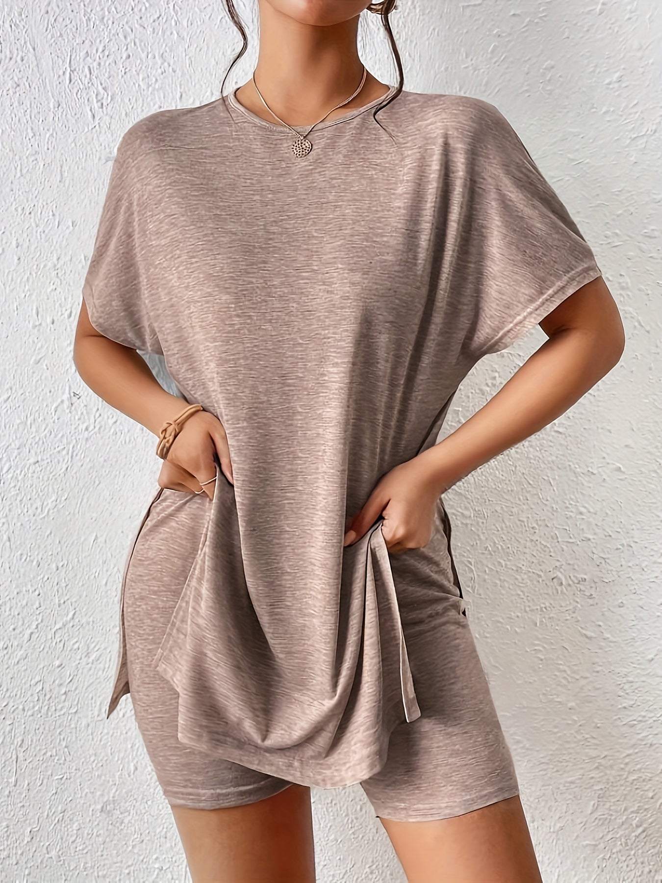 Damen Loungewear Set mit Oversize T-Shirt und Shorts – Eleganter Freizeit-Look für Zuhause oder Alltag