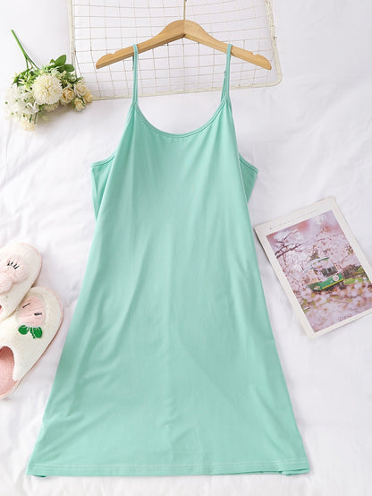 Damen Nachthemd – Elegantes Spaghettiträger Slipdress für gemütliche Nächte und entspannte Tage