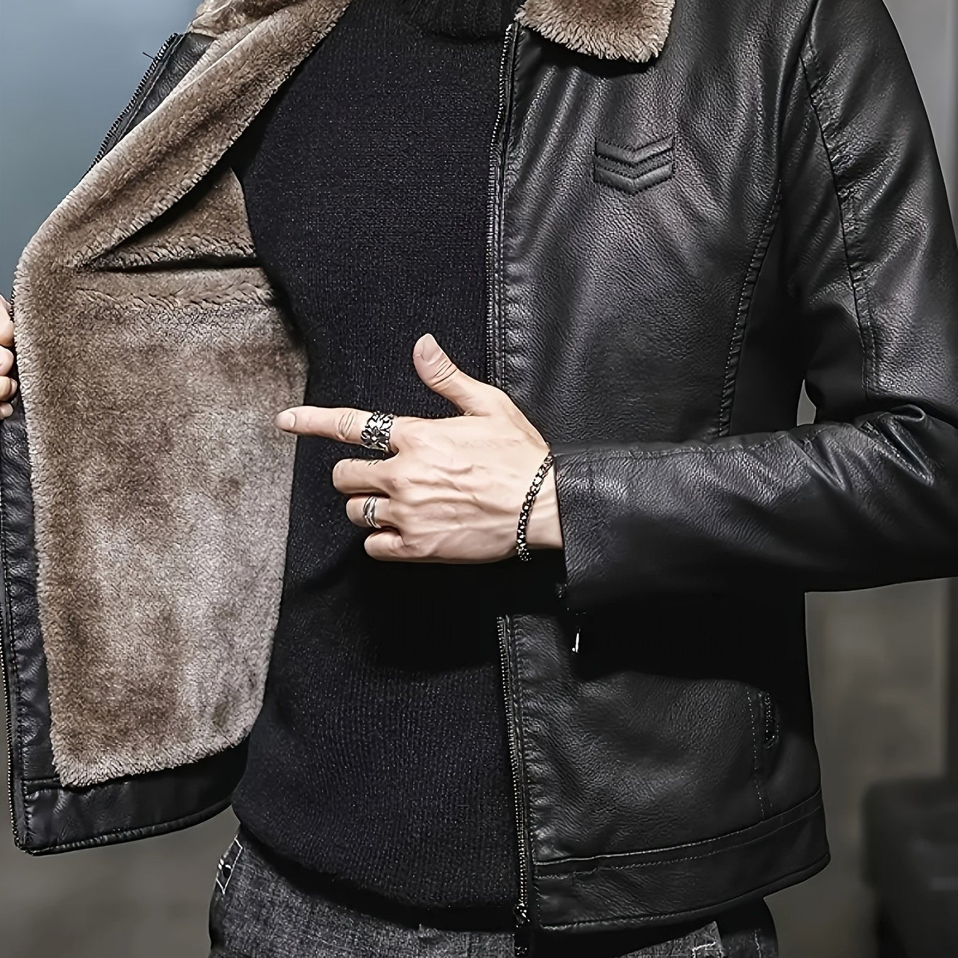 Herren Jacke Schwarz mit Fellimitat-Futter und Kragen