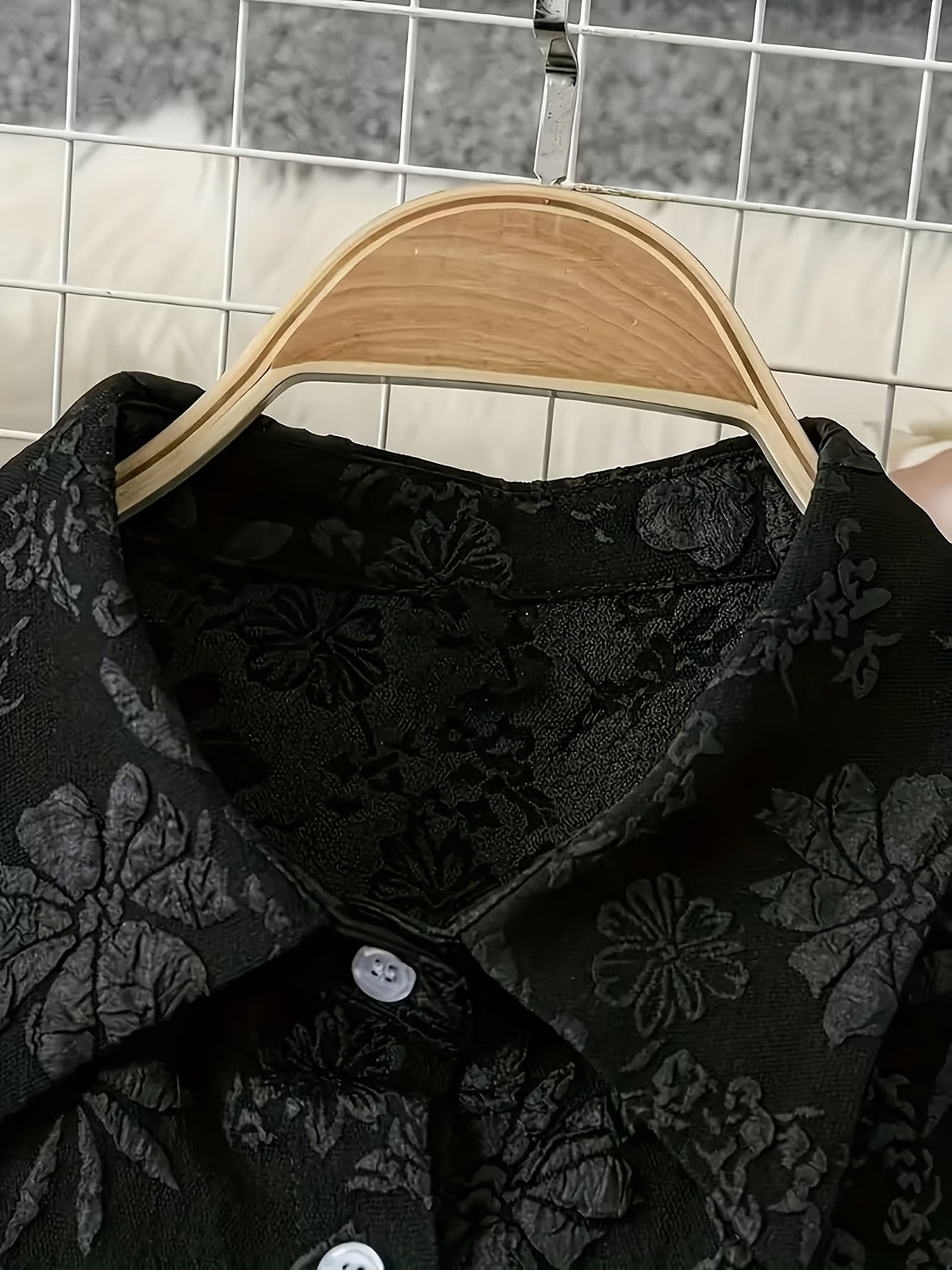 Damen Crop Bluse Schwarz Langarm Blumenmuster Strukturiert