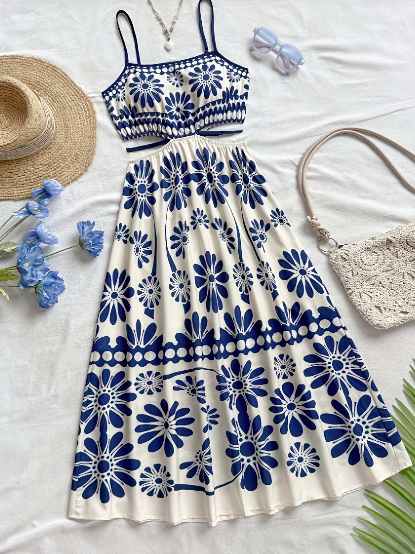 Damen Maxikleid mit Blumenmuster und Cut-Out-Detail – Eleganter Sommerstil