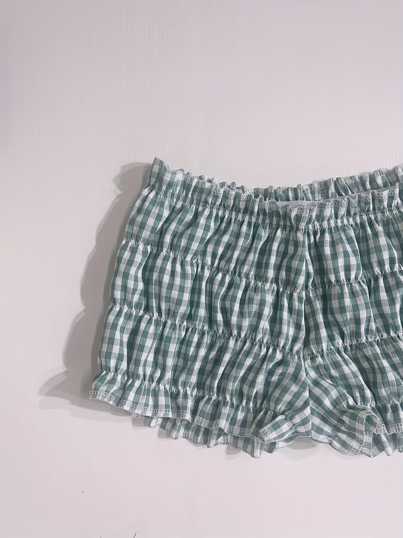 Damen Y2K Karierte Rüschenshorts – Verspielte Sommer-Shorts für Freizeit & Loungewear