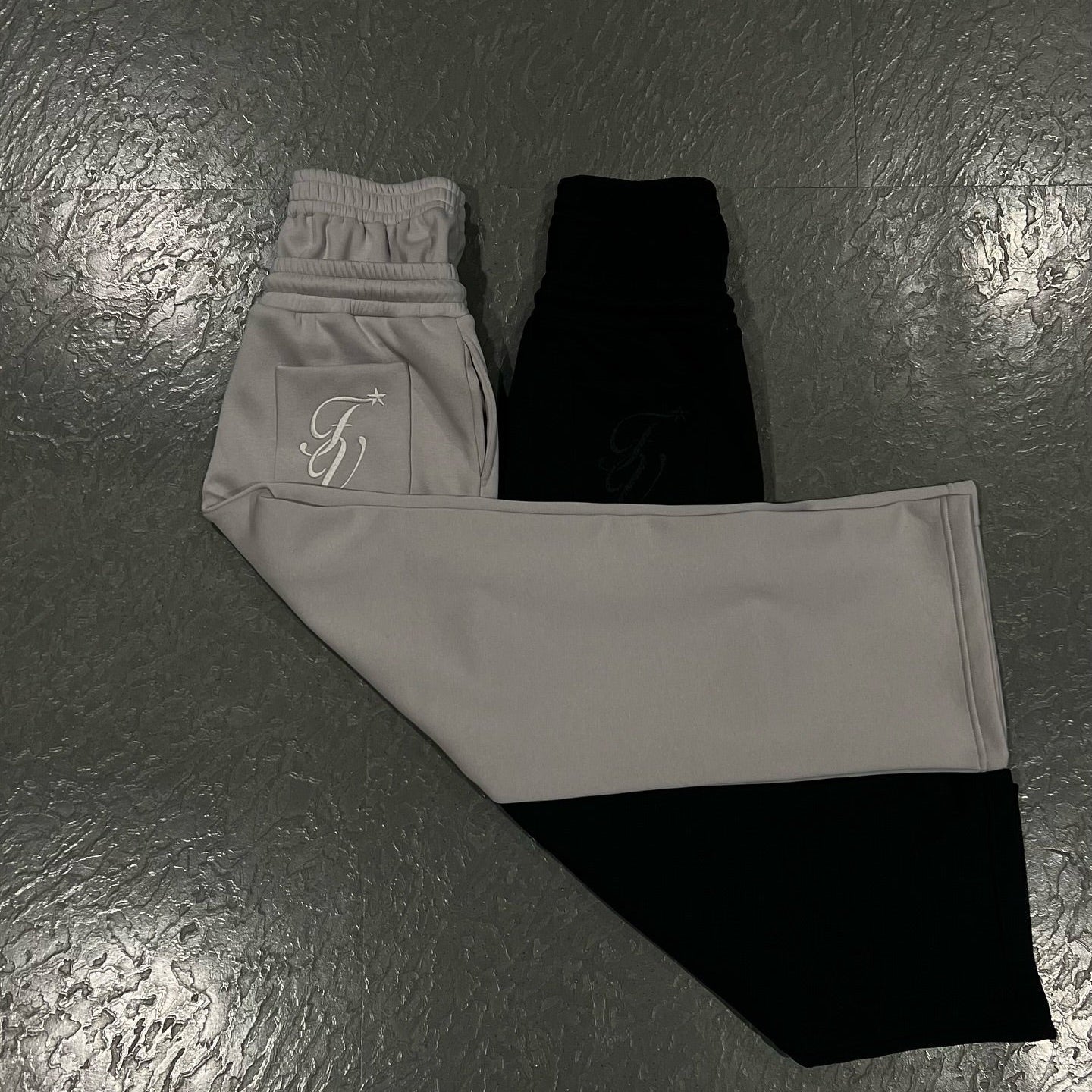 Unisex Baggy Jogginghose mit Kordelzug und Stern-Stickerei – Lässige Freizeithose für Damen und Herren